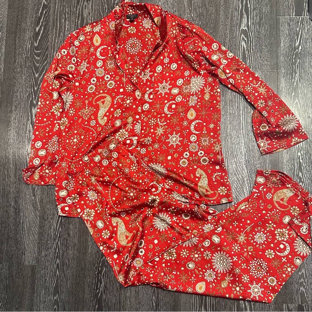 Christmas/ X-Mas Ann Taylor Factory Red and Gold pajamas set